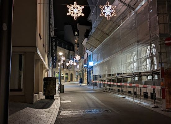 switzerland/lausanne/flon/attraction/brunnen-place-de-la-louve