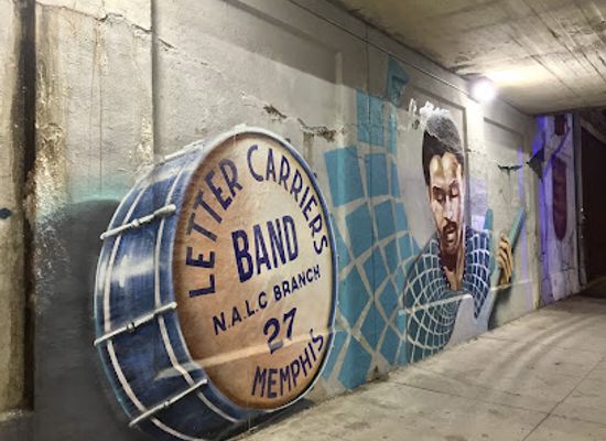 tennessee/hatchie-river-area/attraction/letter-carriers-band-mural