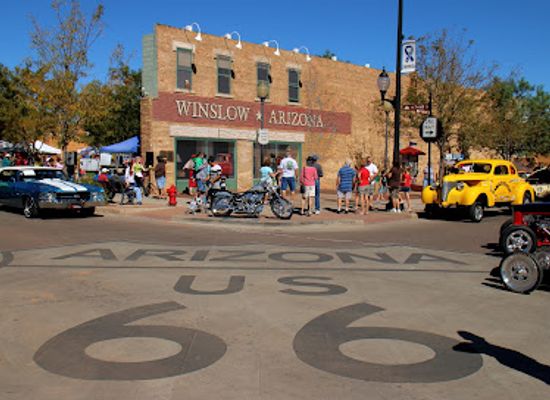 arizona/winslow/attraction/standin-on-the-corner-foundation