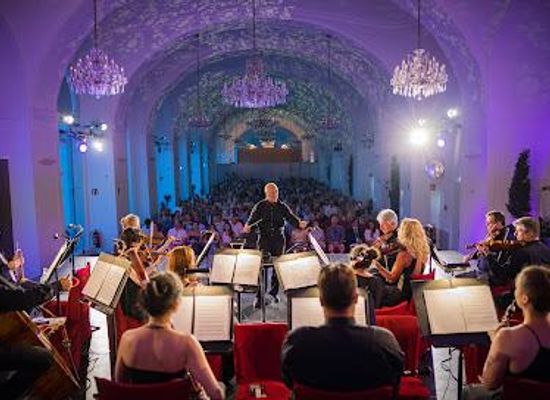 austria/vienna/attraction/schoenbrunn-palace-concerts