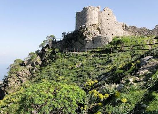 italy/sicily/attraction/castello-belvedere-di-fiumedinisi