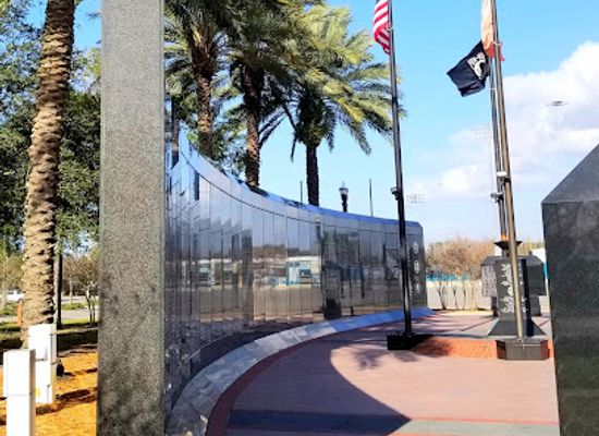 florida/jacksonville/attraction/jacksonville-veterans-memorial-wall