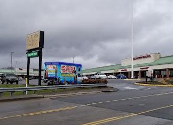 tennessee/great-smoky-mountains/attraction/the-checkered-flag-slot-car-racing-and-arcade