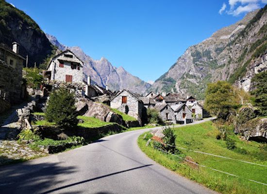 switzerland/ticino/attraction/ponte-brolla-canyon