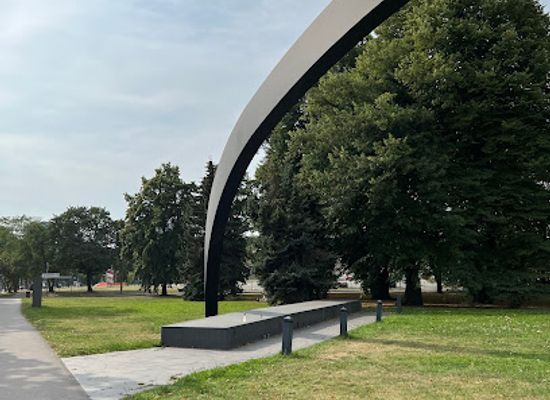 estonia/estonian-islands/attraction/the-broken-line-monument