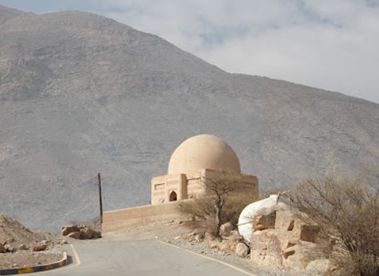 oman/rustaq/attraction/the-tomb-of-imam-saif-bin-sultan-alyaroby