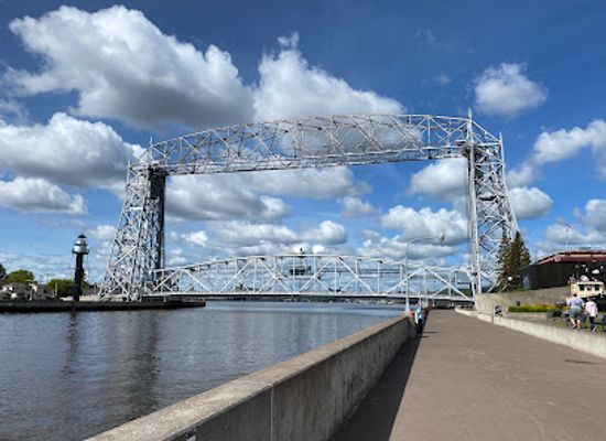 minnesota/central-lakes-region/attraction/lake-superior-maritime-visitor-center