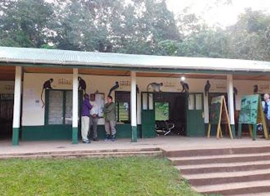 uganda/fort-portal/attraction/kanyanchu-visitor-center