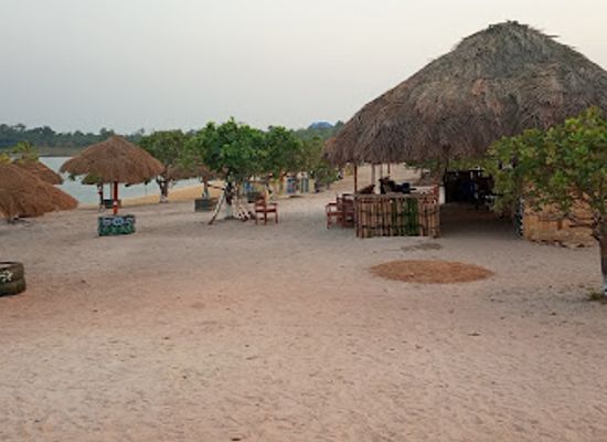 sierra-leone/john-obey-beach/attraction/bamba-beach-mugomeh-investment
