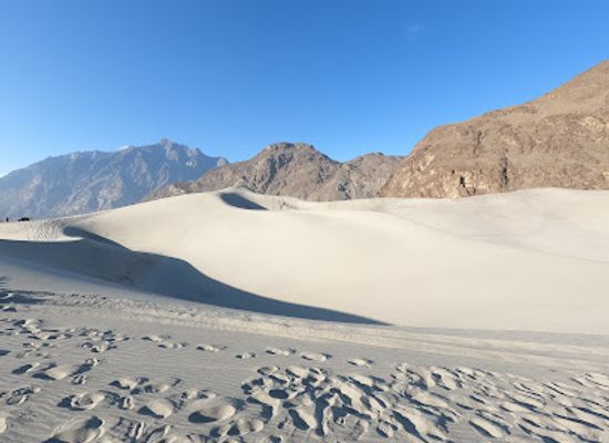 pakistan/skardu/attraction/chumik-hotong-dunes-skardu