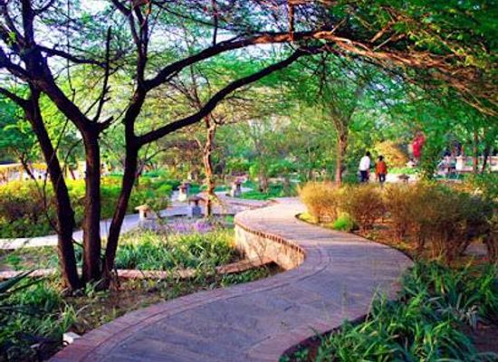 india/delhi/attraction/the-garden-of-five-senses