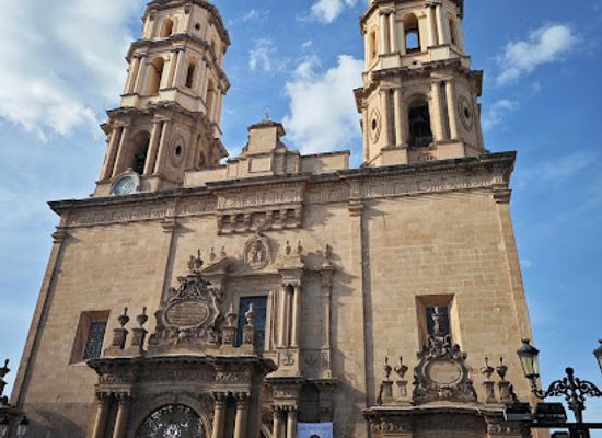 mexico/bajio/attraction/catedral-basilica-metropolitana-de-nuestra-madre-santisima-de-la-luz