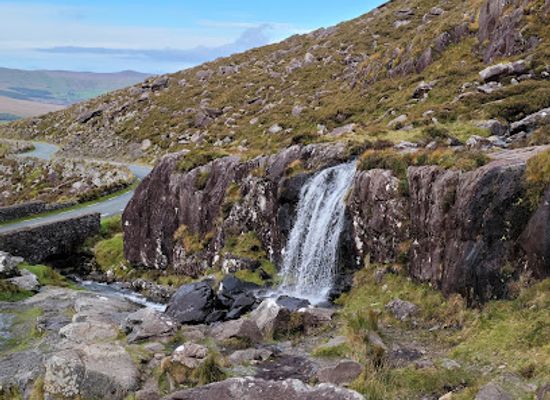 ireland/county-kerry/attraction/conor-pass-waterfall