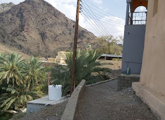 oman/ibri/attraction/musalla-danin-sour-bani-saeed