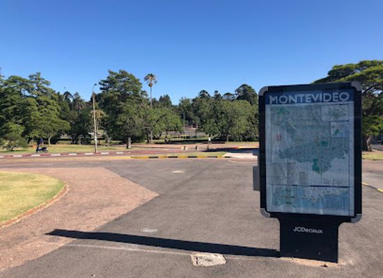 uruguay/piedras-blancas/attraction/monumento-a-obdulio-varela