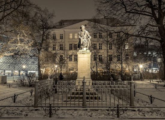 germany/leipzig/attraction/hahnemann-denkmal