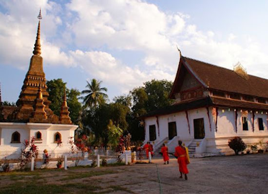 laos/luang-prabang/attraction/wat-that-luang