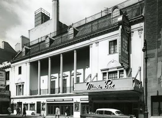 new-york/new-york-metropolitan-area/attraction/music-box-theatre