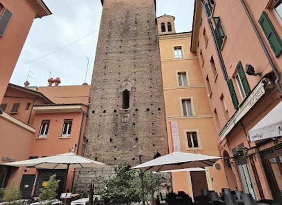 italy/emilia-romagna/attraction/torre-galluzzi