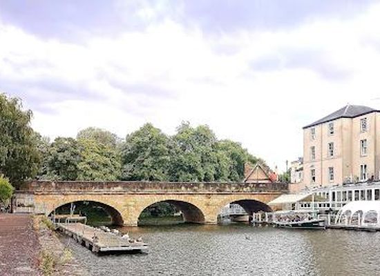united-kingdom/the-cotswolds/landmark/folly-bridge