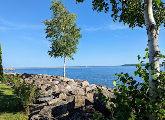 michigan/marquette/attraction/ellwood-a-mattson-lower-harbor-park