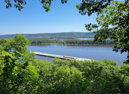 iowa/effigy-mounds-national-monument/attraction/twin-views