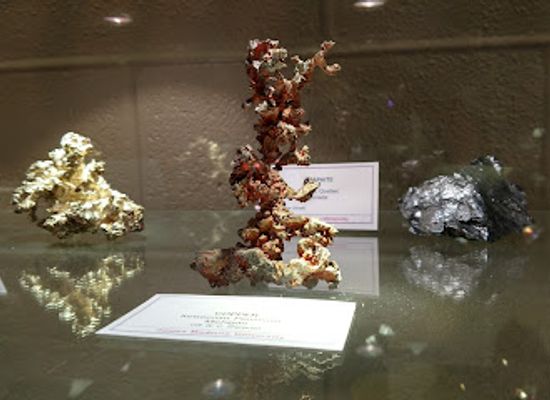 virginia/harrisonburg/attraction/james-madison-university-mineral-museum