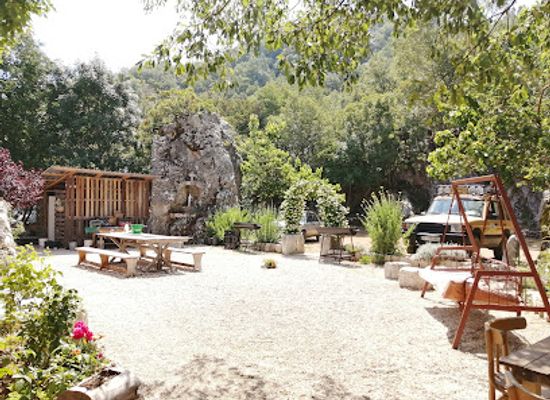 lebanon/keserwan-district/attraction/chahtoul-camping