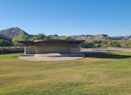 texas/red-river-valley/attraction/prada-marfa