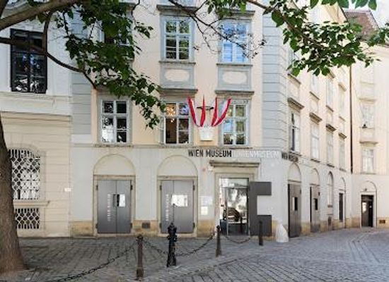 austria/lake-neusiedl/attraction/vienna-clock-museum