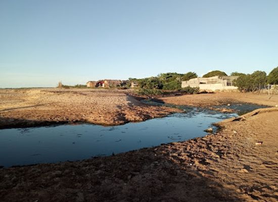 madagascar/majunga/attraction/vinagnin-drano-village
