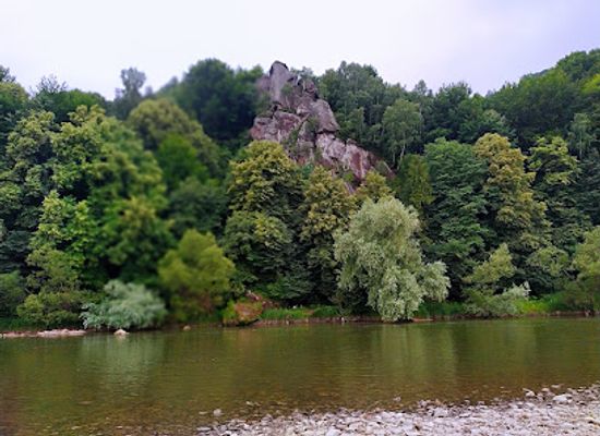 ukraine/trostyan/attraction/sovereign-rock