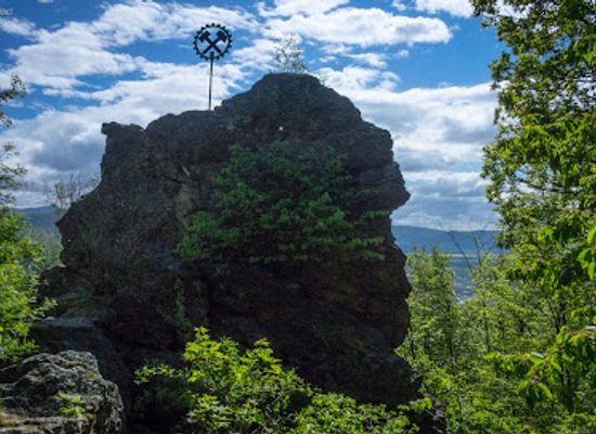 slovakia/slovak-karst-national-park/attraction/monkey-rock