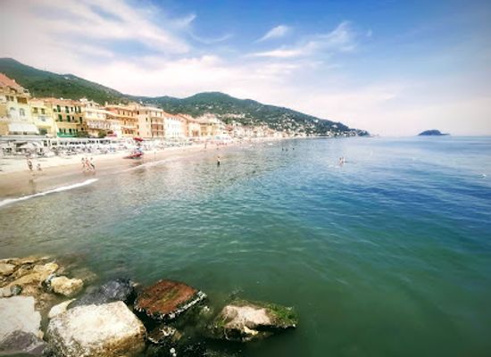 italy/italian-riviera/attraction/muretto-of-alassio
