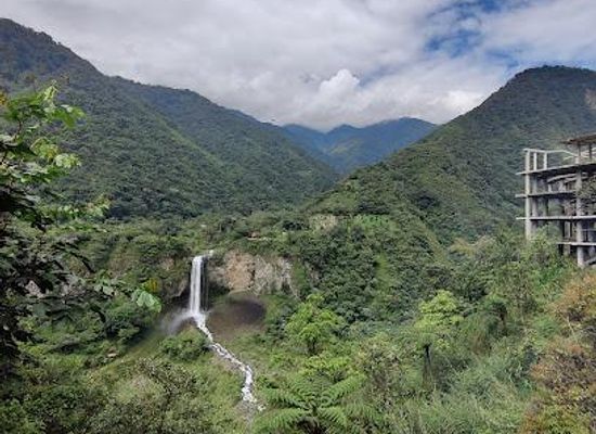 ecuador/central-sierra/attraction/cascada-manto-de-la-novia