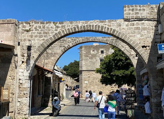 greece/rhodes/attraction/sea-horse-fountain