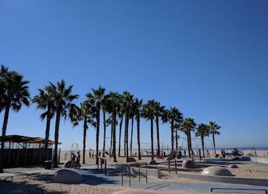 california/venice-beach/attraction/chess-park