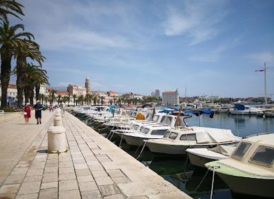 croatia/split/attraction/trumbiceva-obala