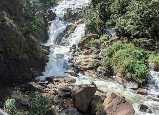 sri-lanka/badulla-district/attraction/ravana-waterfall