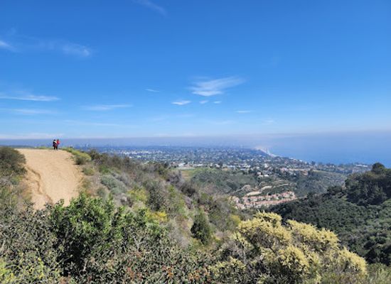 california/westside/attraction/los-leones-canyon