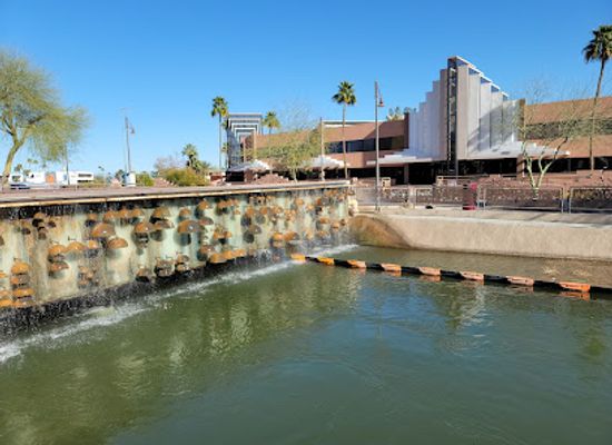 arizona/scottsdale/scottsdale-fashion-square/attraction/soleri-bridge
