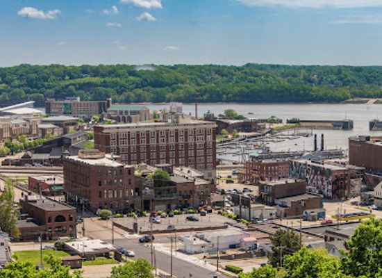 iowa/dubuque/attraction/fenelon-place-elevator