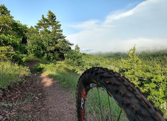 michigan/copper-harbor/attraction/on-the-edge-mountain-bike-trail