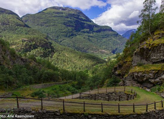norway/sogn-og-fjordane/attraction/vindhellavegen