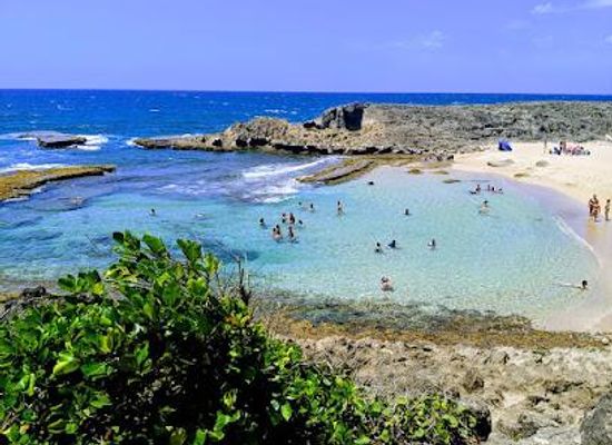 puerto-rico/arecibo/attraction/la-poza-de-las-mujeres