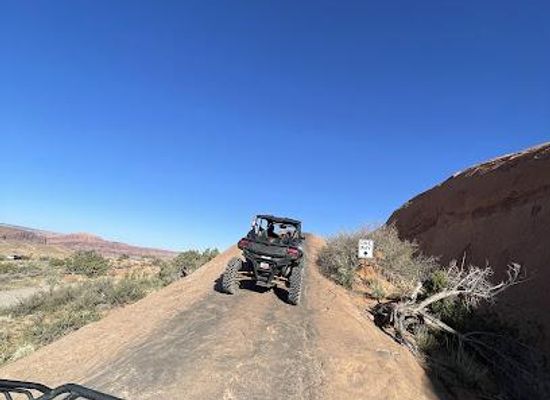 utah/moab/attraction/hell-s-revenge-4x4-trail
