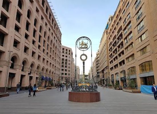 armenia/yerevan/attraction/hyusisayin-poghota