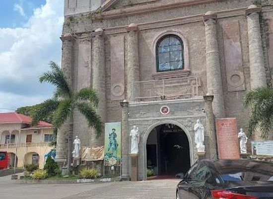 philippines/calabarzon/attraction/archdiocesan-shrine-parish-of-st-james-the-greater