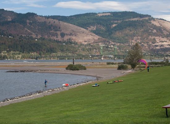 washington/columbia-river-gorge/attraction/port-marina-park