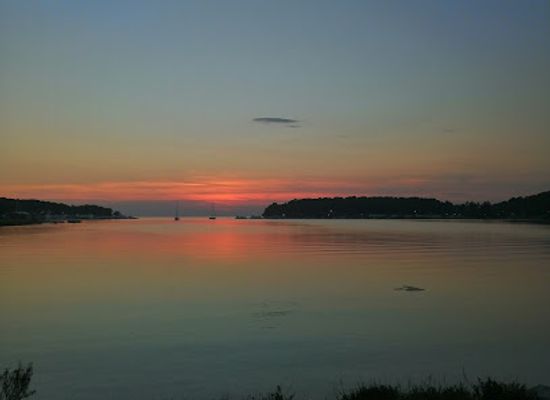 croatia/porec/attraction/spazierweg-am-ufer-mit-olivenbaumen